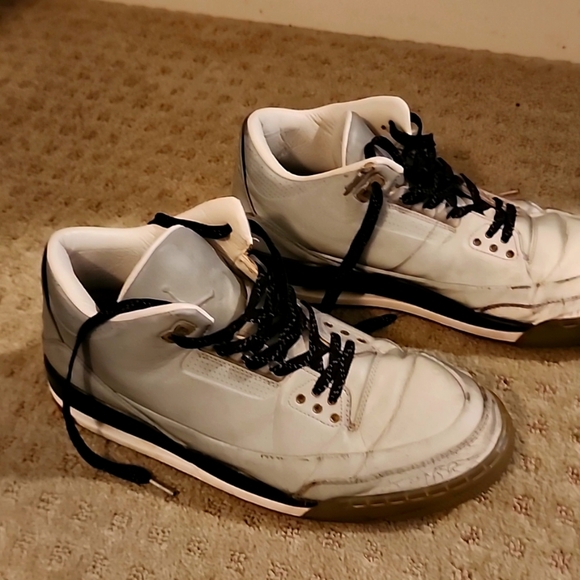 Classic air jordan 3 Retro sneakers Size 11.5 - Picture 1 of 1